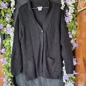 Blair Dark Black Ribbed V‑Neck Cardigan with Pockets